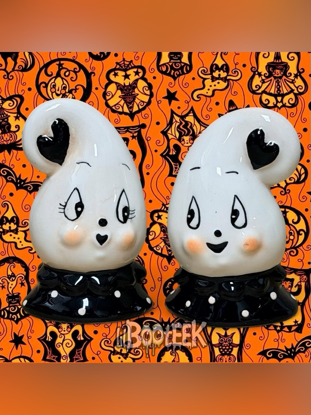 Johanna Parker Halloween Vintage Style Ghost Salt & Pepper Shakers w Black Heart